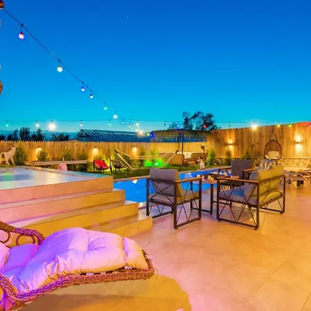 Caykoy Village 2 Bedroom - Private Pool And Garden ヴィラ カルカン