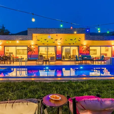 Caykoy Village 2 Bedroom - Private Pool And Garden