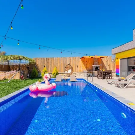 Villa Caykoy Village 2 Bedroom - Private Pool And Garden