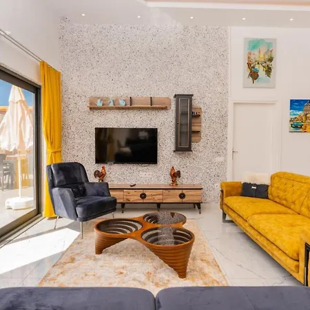 Vilă Caykoy Village 2 Bedroom - Private Pool And Garden *